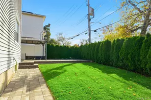 250-04 39th Rd, Little Neck, NY 11363 - Photo 29