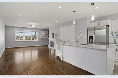 250-04 39th Road, Little Neck, NY 11363 - Photo 5