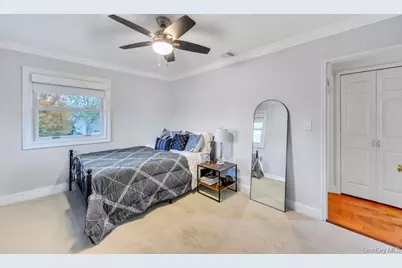 24 Glenwood Road, Plainview, NY 11803 - Photo 31