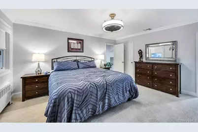 24 Glenwood Road, Plainview, NY 11803 - Photo 35