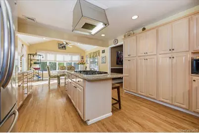 8 Penn Drive, Dix Hills, NY 11746 - Photo 9