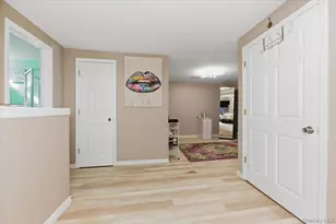 8 Penn Dr, Dix Hills, NY 11746 - Photo 27