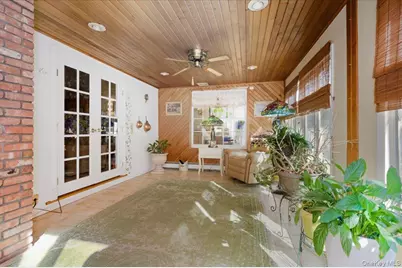 8 Penn Drive, Dix Hills, NY 11746 - Photo 15