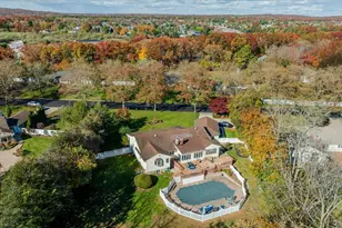 8 Penn Dr, Dix Hills, NY 11746 - Photo 45