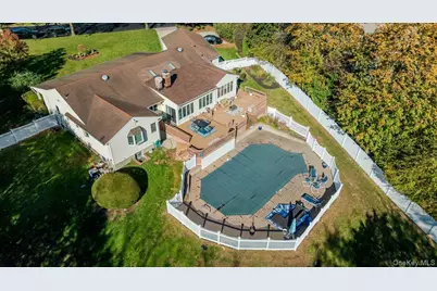 8 Penn Drive, Dix Hills, NY 11746 - Photo 47