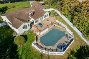 8 Penn Dr, Dix Hills, NY 11746 - Photo 47