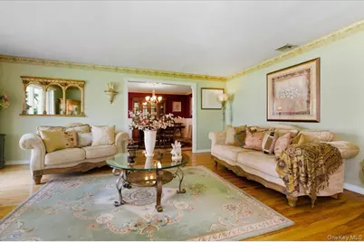 8 Penn Drive, Dix Hills, NY 11746 - Photo 7