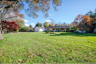 8 Penn Drive, Dix Hills, NY 11746 - Photo 43