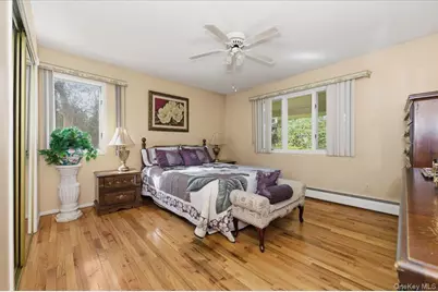 8 Penn Drive, Dix Hills, NY 11746 - Photo 19