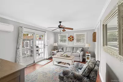 31 Roosevelt Avenue, Sayville, NY 11782 - Photo 9