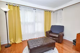 109-15 200th St, Saint Albans, NY 11412 - Photo 13