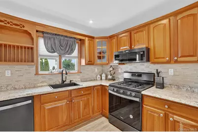 92 Westerly Street, Yonkers, NY 10704 - Photo 11