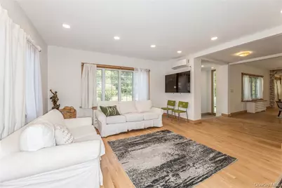 530 Orangeburg Road, Pearl River, NY 10965 - Photo 9