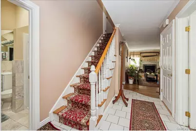 346 Ridgefield Road, Hauppauge, NY 11788 - Photo 5