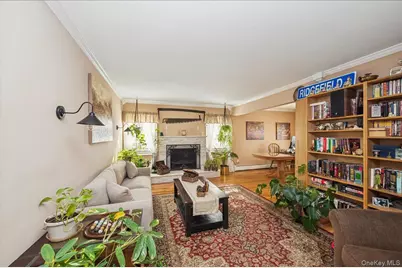 346 Ridgefield Road, Hauppauge, NY 11788 - Photo 13