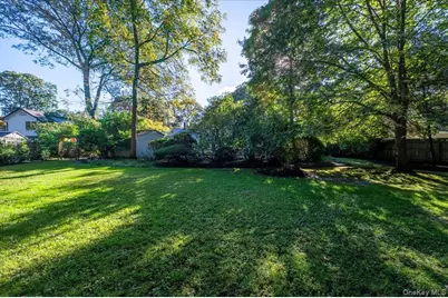 346 Ridgefield Road, Hauppauge, NY 11788 - Photo 37