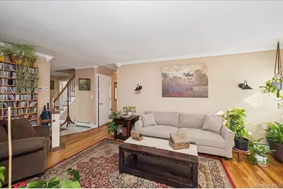 346 Ridgefield Road, Hauppauge, NY 11788 - Photo 15