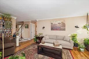 346 Ridgefield Rd, Hauppauge, NY 11788 - Photo 15