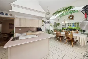 346 Ridgefield Rd, Hauppauge, NY 11788 - Photo 23