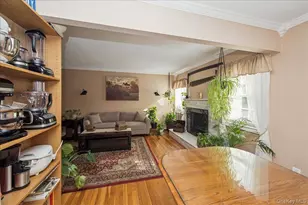 346 Ridgefield Rd, Hauppauge, NY 11788 - Photo 17