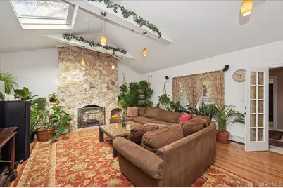 346 Ridgefield Road, Hauppauge, NY 11788 - Photo 27