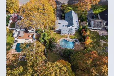 346 Ridgefield Road, Hauppauge, NY 11788 - Photo 39