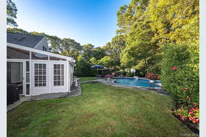 346 Ridgefield Road, Hauppauge, NY 11788 - Photo 35