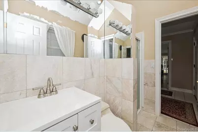 346 Ridgefield Road, Hauppauge, NY 11788 - Photo 7