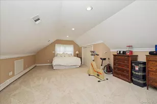 346 Ridgefield Rd, Hauppauge, NY 11788 - Photo 31