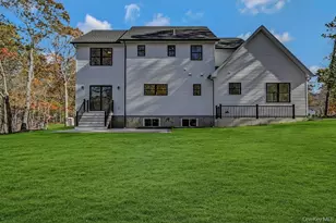 20 Bunker Ln, Middle Island, NY 11953 - Photo 31