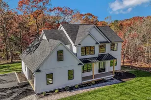 20 Bunker Ln, Middle Island, NY 11953 - Photo 35