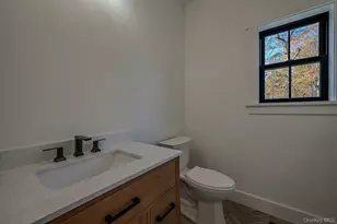 20 Bunker Ln, Middle Island, NY 11953 - Photo 19