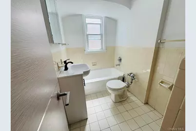 8012 188th Street, Jamaica, NY 11423 - Photo 23