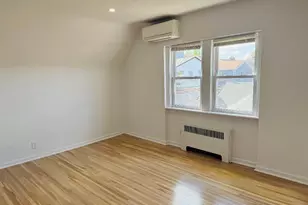 80-12 188th St, Jamaica, NY 11423 - Photo 21