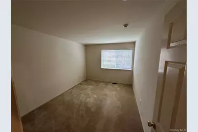 328 Prairie Court, Manorville, NY 11949 - Photo 9