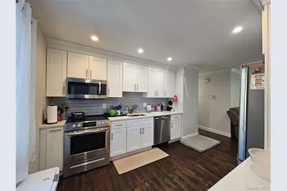 228 Hudson Avenue, Lake Grove, NY 11755 - Photo 5