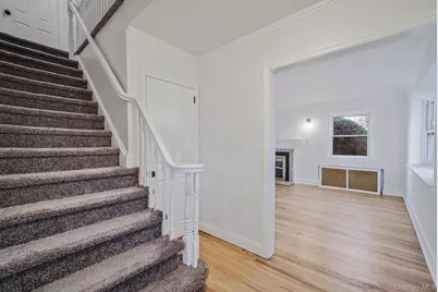 25 Oxford Drive, Freeport, NY 11520 - Photo 7