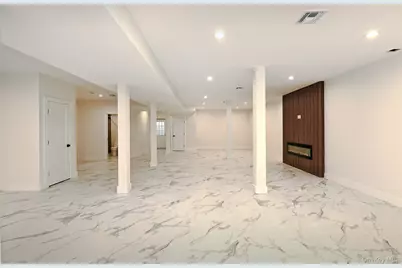 39 Forest Lane, Westbury, NY 11590 - Photo 33