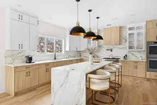 39 Forest Ln, Westbury, NY 11590 - Photo 9