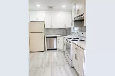 25 Margaret Drive, Plainview, NY 11803 - Photo 3