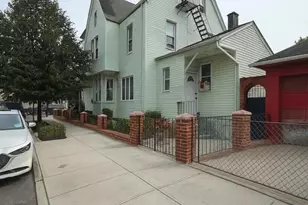 85-52 79th St, Woodhaven, NY 11421 - Photo 3