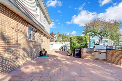 807 Cypress Drive, Franklin Square, NY 11010 - Photo 45