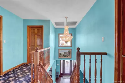 807 Cypress Drive, Franklin Square, NY 11010 - Photo 29