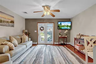 807 Cypress Dr, Franklin Square, NY 11010 - Photo 33