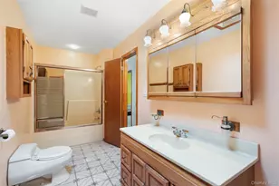 19 Hawthorne St, Mastic, NY 11950 - Photo 9