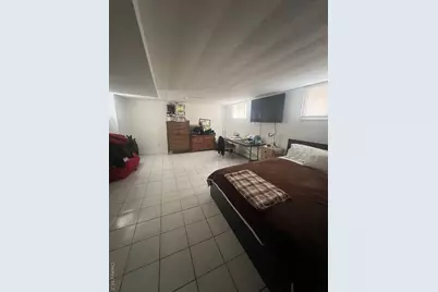 240 Oakley Avenue, Hempstead, NY 11003 - Photo 7