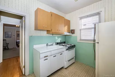 285 Logan Avenue, Bronx, NY 10465 - Photo 9