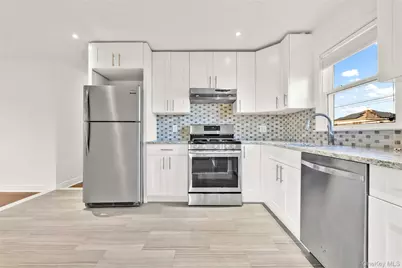 9519 160th Avenue, Howard Beach, NY 11414 - Photo 9