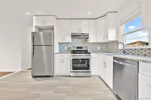 95-19 160th Ave, Howard Beach, NY 11414 - Photo 9