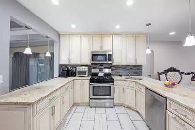 85 Todd Road, Valley Stream, NY 11580 - Photo 7